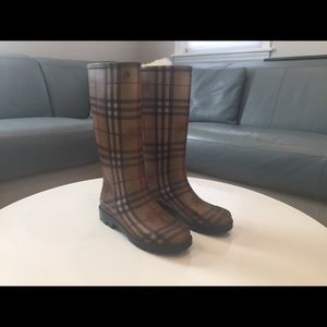 Burberry rain boots